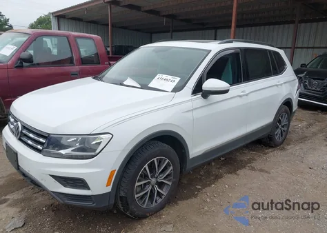 2020 Volkswagen Tiguan 2.0T Se/2.0T Se R-Line Black/2.0T Sel z USA, uszkodzony, nr VIN 3VV2B7AX2LM025105